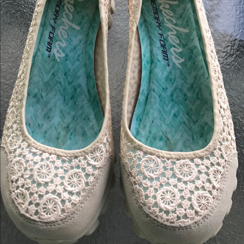 Skechers Woman Natural Beige Walking Shoes